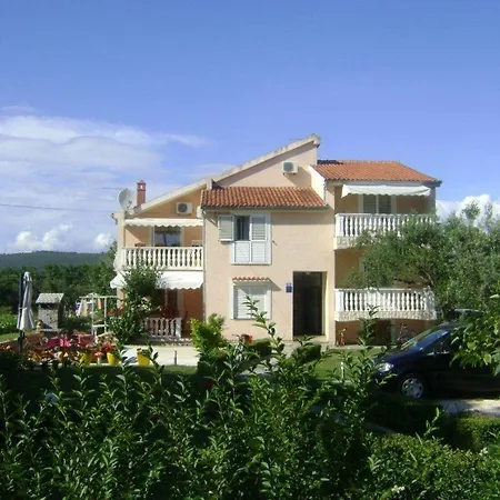 アパート Darko Sukošan